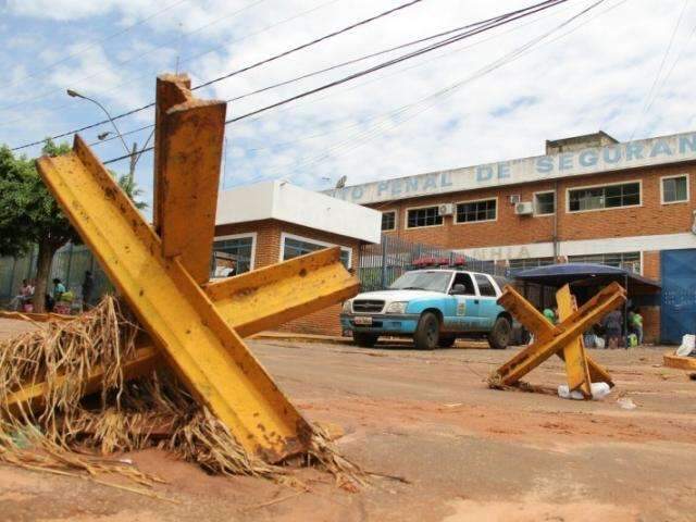 Justi&ccedil;a d&aacute; tr&ecirc;s anos para Estado resolver superlota&ccedil;&atilde;o em pres&iacute;dios