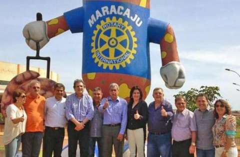 Governador prestigia encerramento da Festa da Linguiça em Maracaju