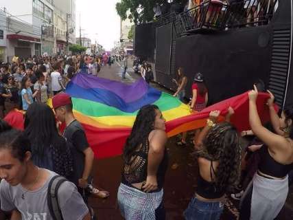 No dia que o preconceito vira minoria, nem a chuva parou a Parada LGBT 