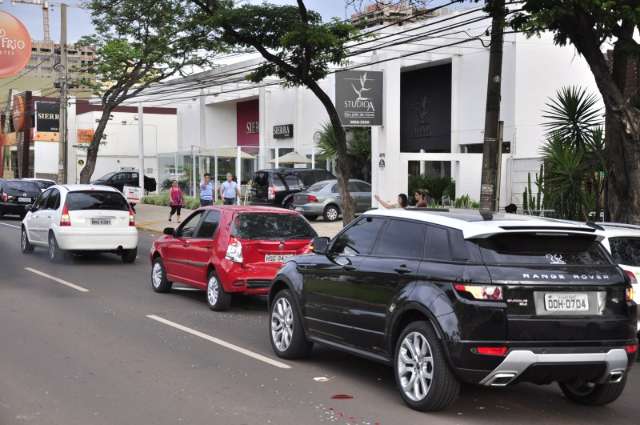 Cruzamento da Afonso Pena registra segundo acidente em menos de 24 horas