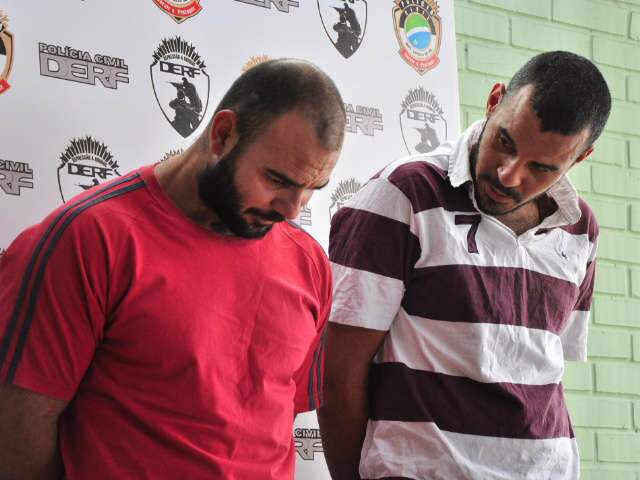  Pol&iacute;cia apresenta dupla especializada em furtos de estepes de ve&iacute;culos C3