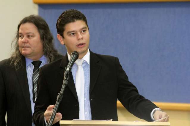 Vereador diz que vai apoiar den&uacute;ncia contra Profeta da Chuva por discrimina&ccedil;&atilde;o