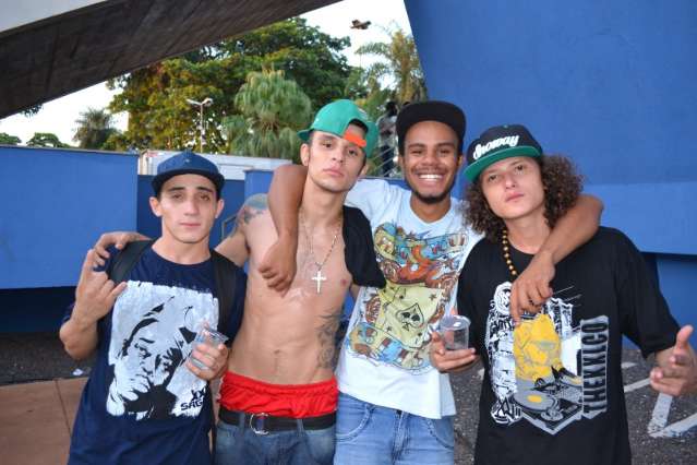 Garotada do rap mostra p&uacute;blico forte da cultura hip hop em Campo Grande 