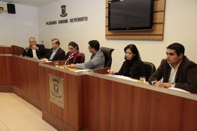 Prefeitura aposta em plano para elevar receita,mas tamb&eacute;m cogita cortar gastos