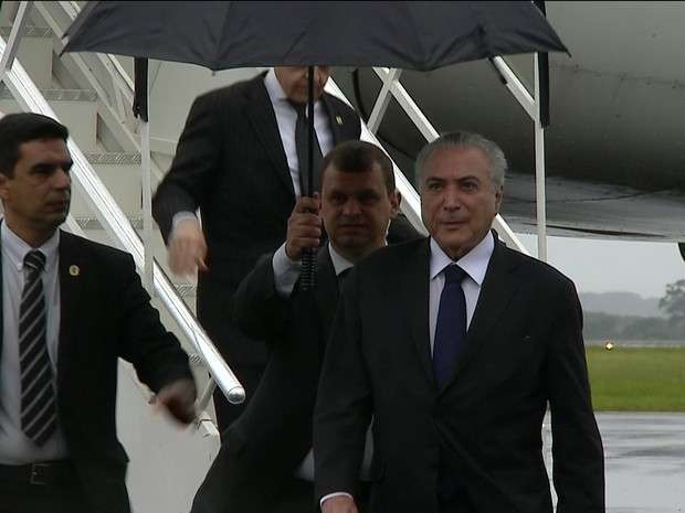 Temer participa de vel&oacute;rio coletivo da Chapecoense na Arena Cond&aacute;