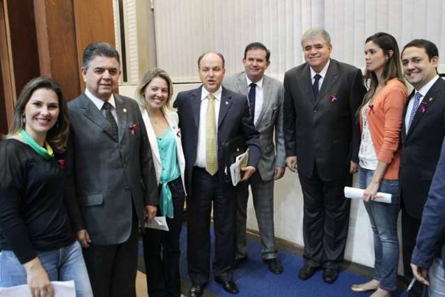 No dia da Conscientiza&ccedil;&atilde;o Cardiopatia Cong&ecirc;nita, deputado realiza campanha na AL
