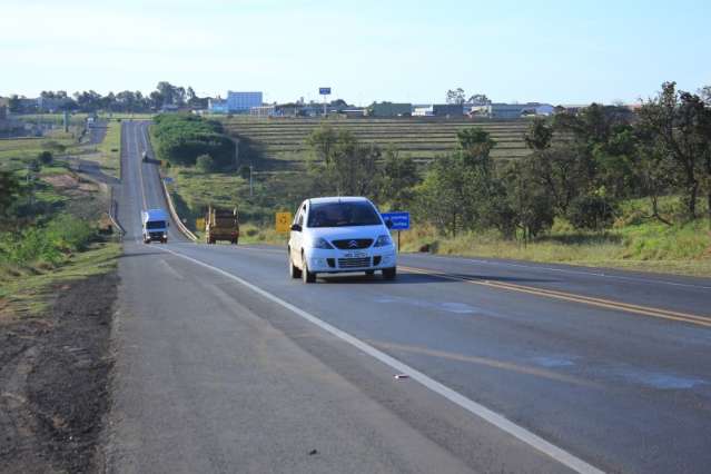 Justi&ccedil;a Federal suspende multa por farol desligado nas rodovias 