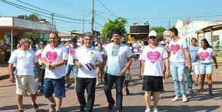 Prefeito de Ladário participou de caminhada que faz parte da comemoração dos 237 anos do município. (Foto: Diário Corumbaense)