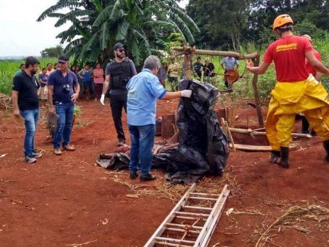 Homem &eacute; encontrado morto dentro de po&ccedil;o em assentamento 