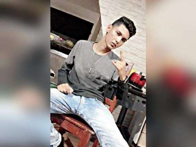 Estudante foi for&ccedil;ado a abrir pr&oacute;pria cova antes de ser assassinado