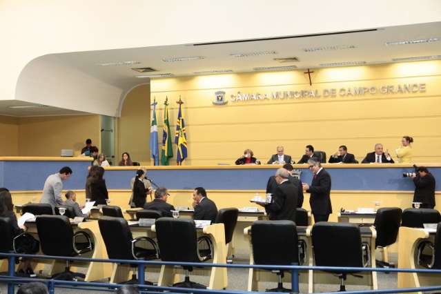 Prefeito desrespeita prazo, mesmo assim consegue adiar CPI do Calote