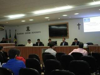 Prestação de contas da prefeitura na Câmara de Vereadores (Foto: Marina Pacheco)