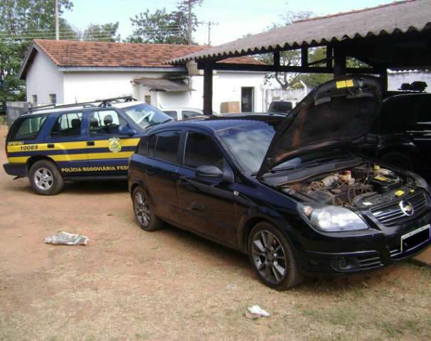  Ex-policial militar de MS &eacute; preso na BR-262 com Vectra furtado