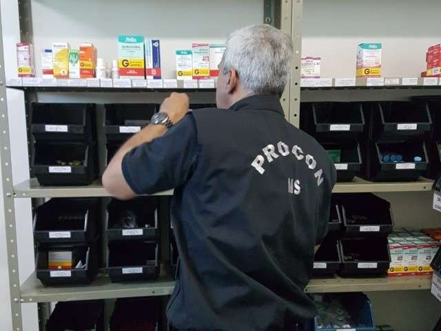 Procon j&aacute; flagrou mais produtos vencidos este ano do que em todo 2018