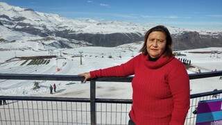 Dona Aldenora ainda no Vale Nevado em Santiago (Foto: Arquivo pessoal)