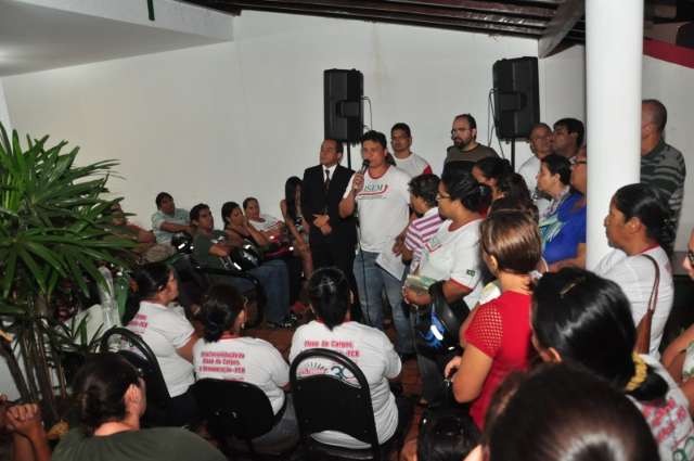 Corte nos sal&aacute;rios leva servidores a paralisa&ccedil;&atilde;o em Campo Grande 