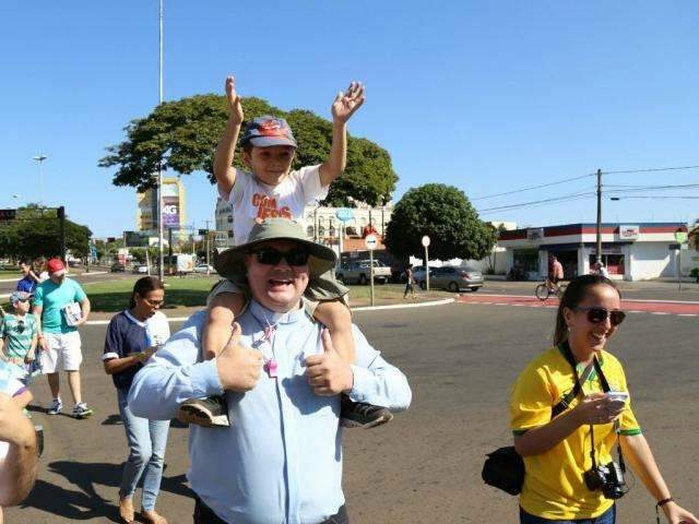 Cat&oacute;licos fazem Marcha da Fam&iacute;lia em defesa de &quot;projeto de Deus&quot;