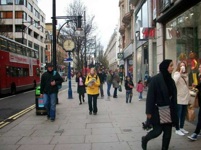 Oxford Street, o endere&ccedil;o das compras em Londres