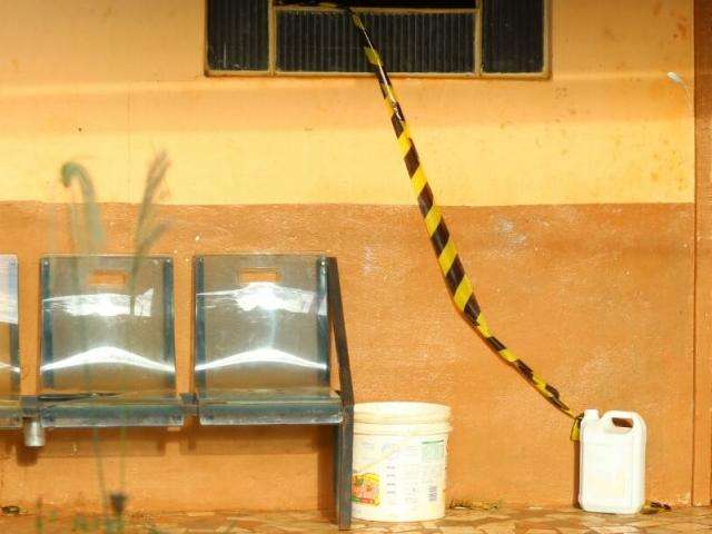 Mulher 31 anos foi morta com pelo menos 18 facadas pelo namorado