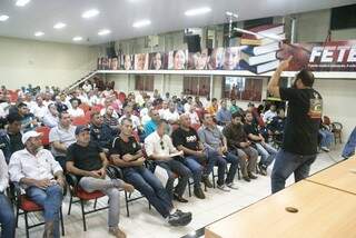Assembleia da categoria aconteceu na manhã desta quinta-feira (12) na Fetems. (Foto: ACS/Divulgação)