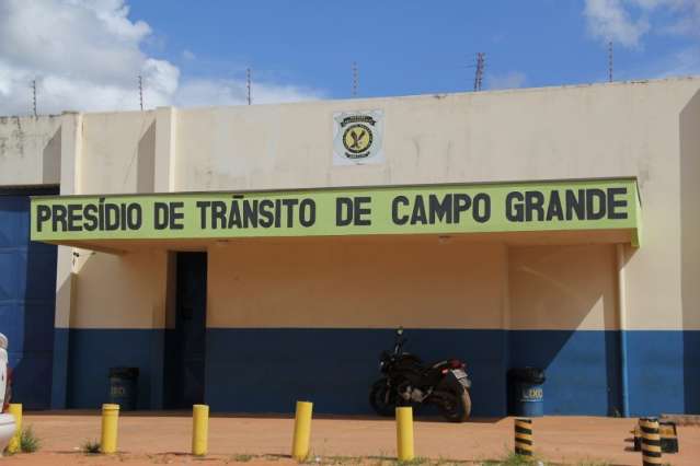 Agentes flagram cinco detentos tentando fugir do Pres&iacute;dio de Tr&acirc;nsito