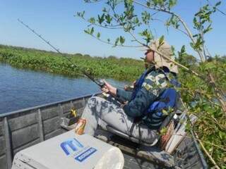 Anderson em dia de pescaria no Pantanal.