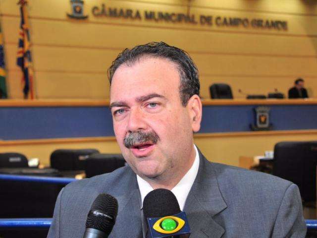 Manuten&ccedil;&atilde;o de secret&aacute;rio acusado de receber propina preocupa vereadores