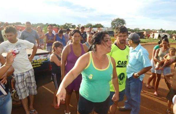 Justi&ccedil;a determina reintegra&ccedil;&atilde;o de posse e fam&iacute;lias protestam em Dourados