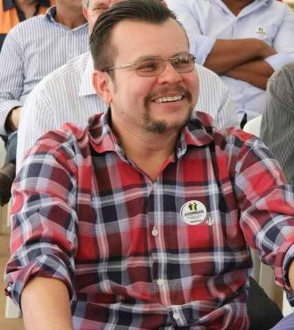 Prefeito e mais cinco s&atilde;o indiciados por desviar doa&ccedil;&otilde;es da Prefeitura