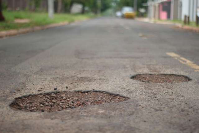 Chuva volta &agrave; Capital e com ela, buracos ressurgem nas ruas 