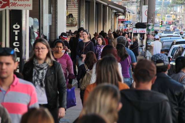 N&uacute;mero de endividados chega a 160 mil, o menor nos &uacute;ltimos doze meses