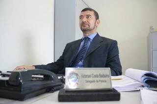 Delegado Natanael Balduíno, responsável pela investigação. (Foto: Marcos Ermínio)