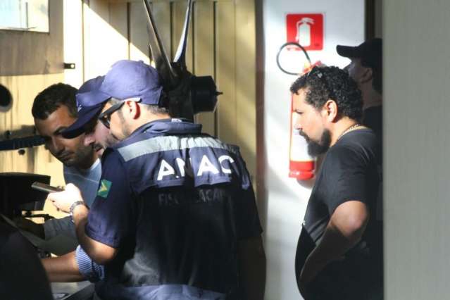 Propriet&aacute;ria diz que n&atilde;o inaugurou oficina e s&oacute; conserta avi&otilde;es de amigos