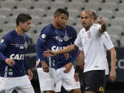Corinthians e Santos empatam em 1 a 1 com gols de Roger e Victor Ferraz 