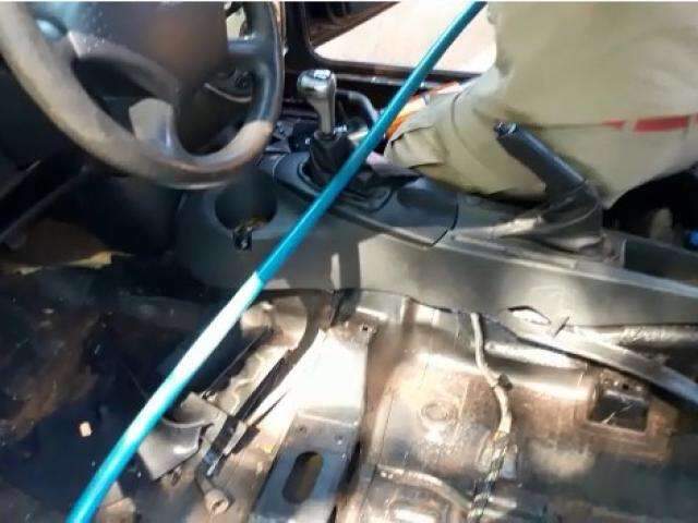 Jovem sem CNH &eacute; preso em ve&iacute;culo &quot;recheado&quot; com 156 quilos de maconha 