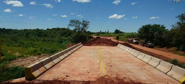 Estado recupera rodovias vicinais e pavimenta MS-165 em Paranhos