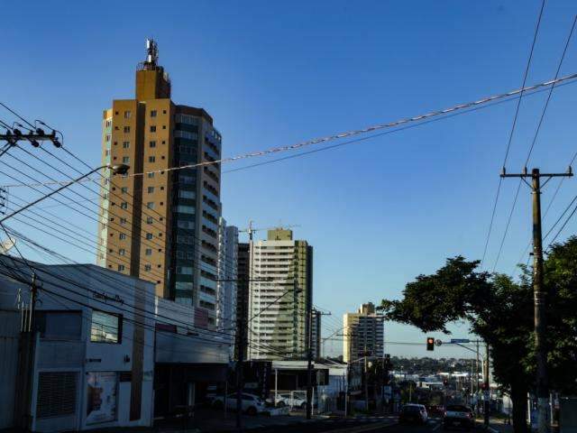 C&eacute;u nublado e possibilidade de chuvas n&atilde;o deve afastar calor de at&eacute; 35&ordm;C em MS