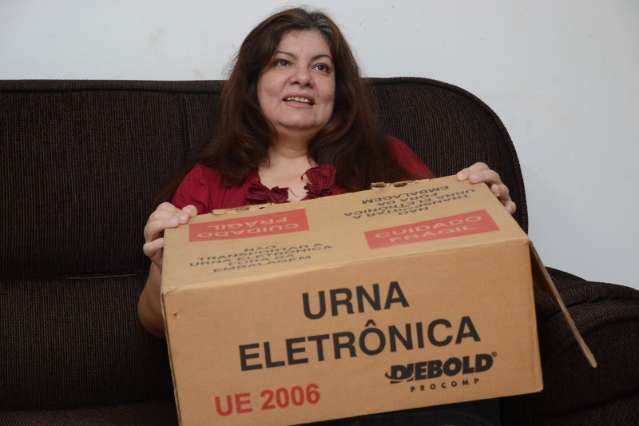 Guardi&atilde; de urna, presidente de mesa mobilizou fam&iacute;lia
