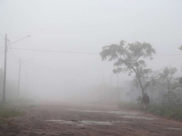 Casaco e guarda-chuva ser&atilde;o acess&oacute;rios de sul-mato-grossenses para esta semana