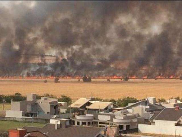 Calor de 35&deg;C e umidade do ar em 20% contribuiram para inc&ecirc;ndio em fazendas