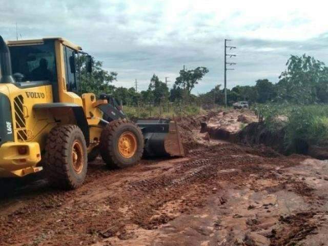 Ilhados a cada chuva, moradores da Ch&aacute;cara dos Poderes cobram prefeitura