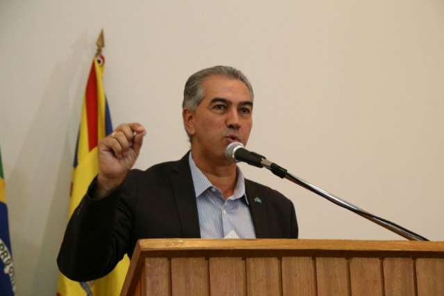 Reinaldo estuda reforma na previd&ecirc;ncia e renegocia&ccedil;&atilde;o da d&iacute;vida