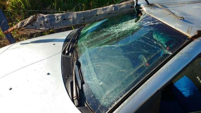 Motorista de 36 anos cochila ao volante e atinge cerca na MS-080