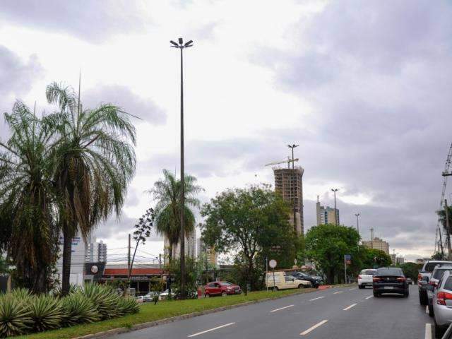 Previs&atilde;o &eacute; de domingo nublado e com chuva em todo o Estado