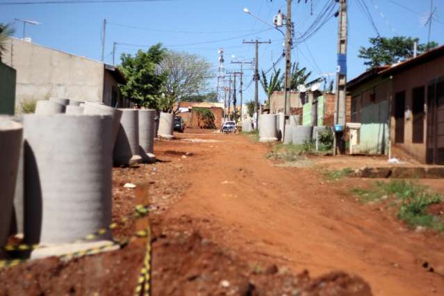 Prefeito assina ordens de servi&ccedil;o que beneficiar&aacute; oito bairros da Capital
