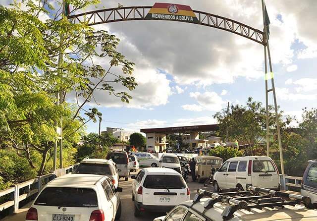  Manifestantes suspendem &ldquo;Paro C&iacute;vico&rdquo; em fronteira da Bol&iacute;via com Corumb&aacute;