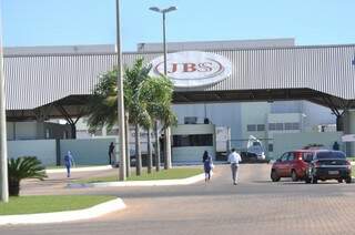 São nove frigoríficos JBS em Mato Grosso do Sul e pecuaristas temem monopólio. (Foto: Marcelo Calazans/ Arquivo Campo Grande News)