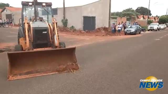 Moradores t&ecirc;m cinco dias para deixar casas de &aacute;rea invadida