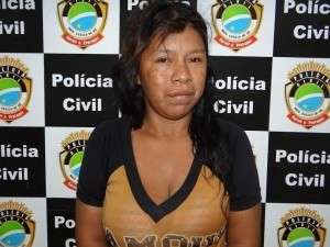 Mulher tenta matar a m&atilde;e a facadas e diz &agrave; pol&iacute;cia que n&atilde;o se lembra do ocorrido