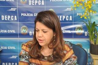 Delegada Regina Márcia Mota, da DEPCA, alerta sobre riscos da exposição de fotos íntimas. (Foto: Marcelo Calazans)